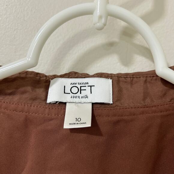 Ann Taylor Loft Womens Sz 10 Chocolate Brown 100% Silk V Neck Dress Quiet Luxury - Picture 3 of 4